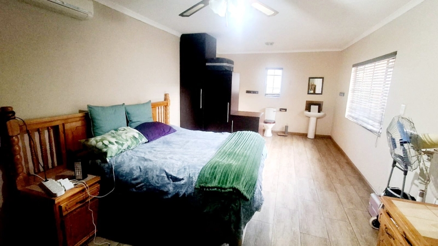 4 Bedroom Property for Sale in Vaalpark Free State